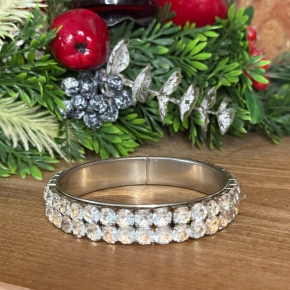 Vintage 1984 Elegant Silver Crystal Bracelet - Picture 1 of 6